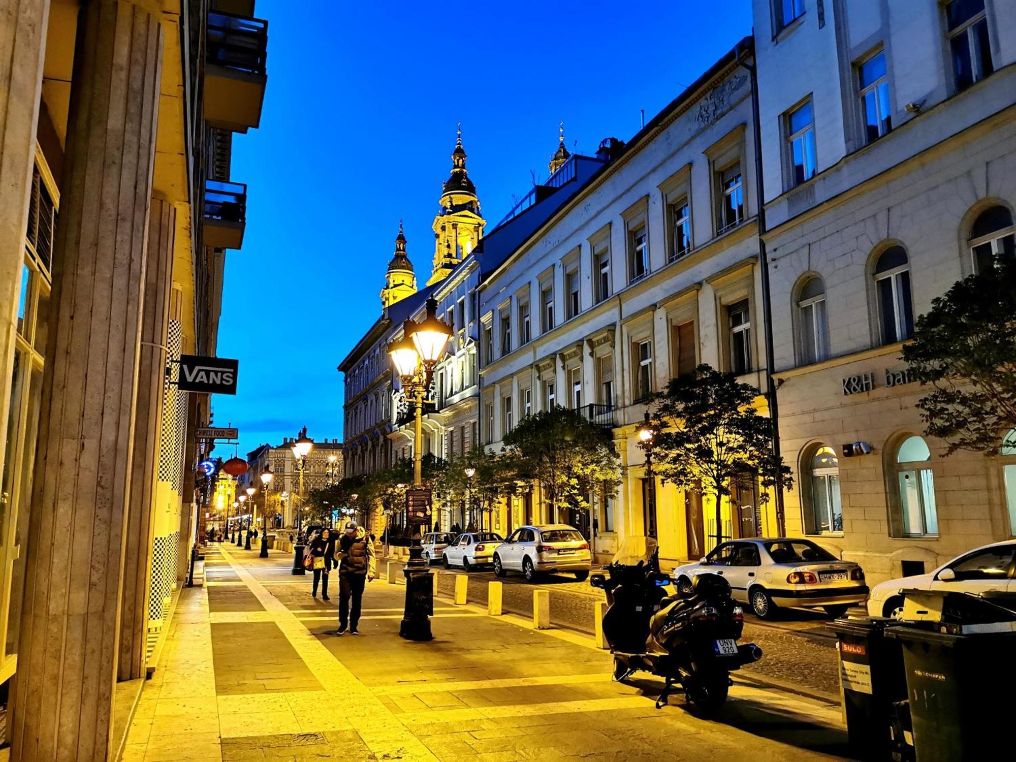 Downtown Studio Next To The Basilica Budapest Exterior foto
